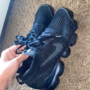 Nike vapor max black size 8